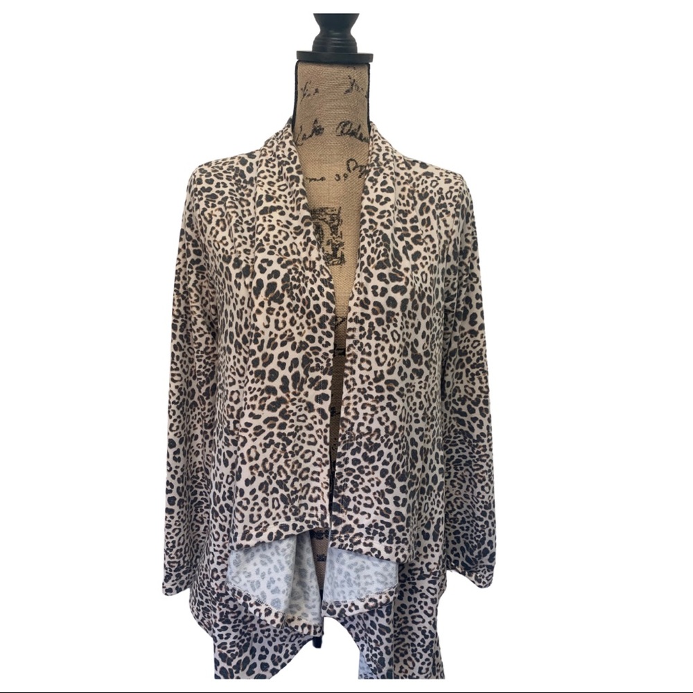 Bobaeu Leopard Cardigan